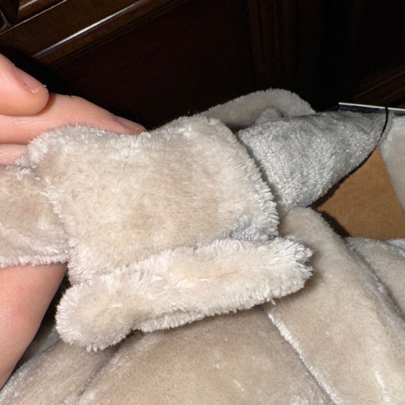 Willow Road Velvet Plush Comforter Set in Cream - Picture 7 of 9